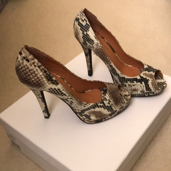 Animal Print Shoes - Picture 2 of 2